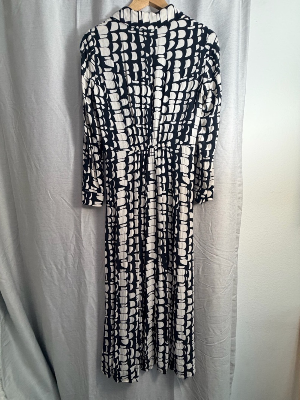 Zara Black and Cream Printed Midi Dress - Picture 6 of 13
